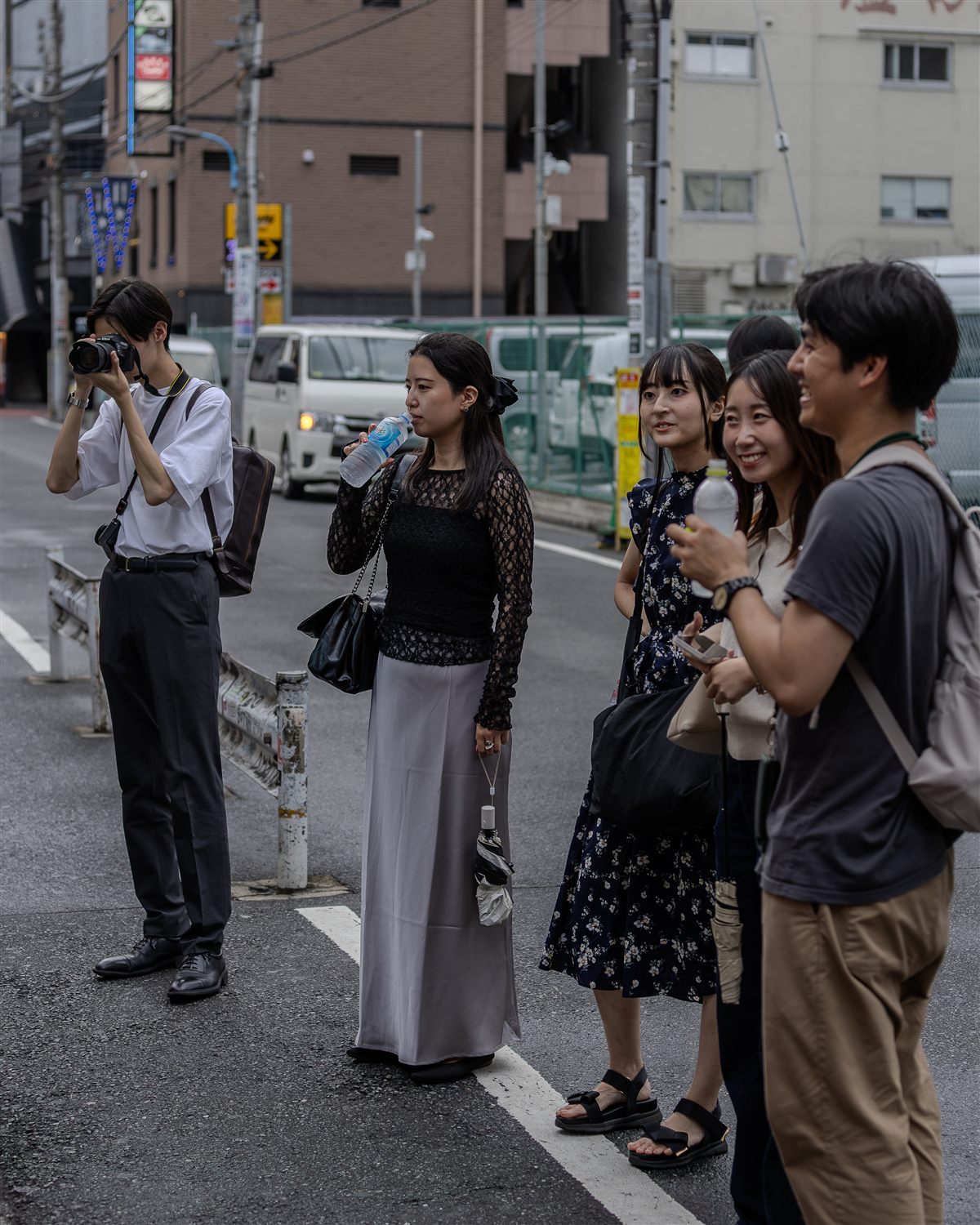 街歩きを楽しむ参加者たち